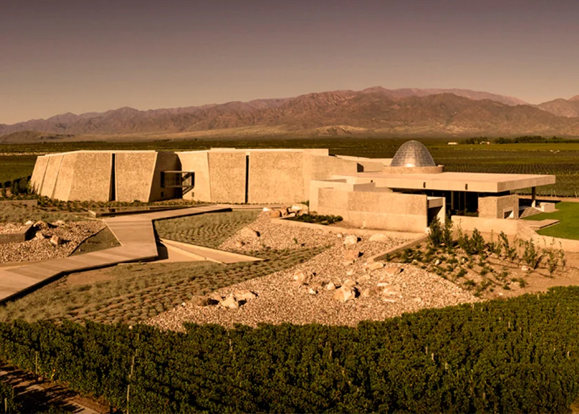 Zuccardi Valle de Uco, arquitectura de tapial en Paraje Altamira